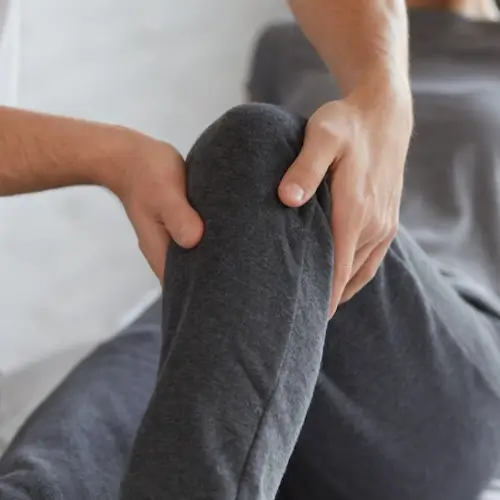 Baystate-Physical-Therapy-Massachusetts-Rhode-Island-Maine-New-Hampshire-New-York-knee-pain12