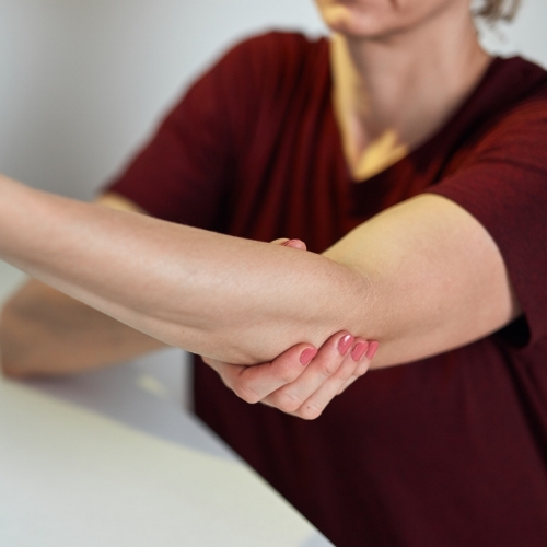 Baystate-Physical-Therapy-Massachusetts-Rhode-Island-Maine-New-Hampshire-New-York-elbow-pain1